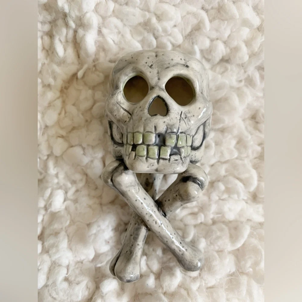 Russ Halloween Spooky Skull Tea light Small Candle Holder Decor